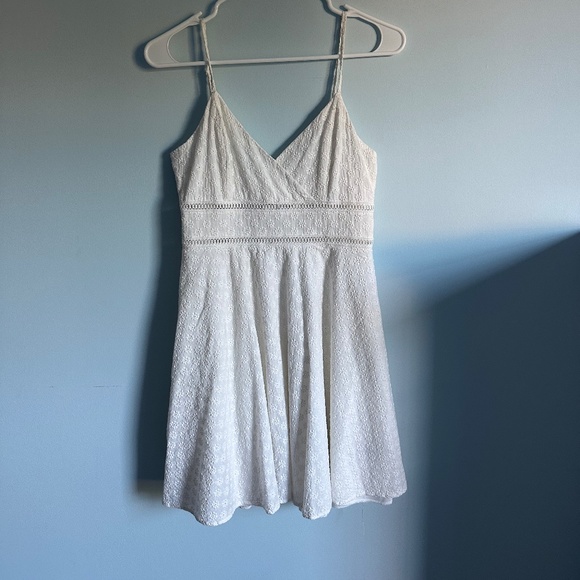 Francescas - White floral dress, size medium - Picture 1 of 2